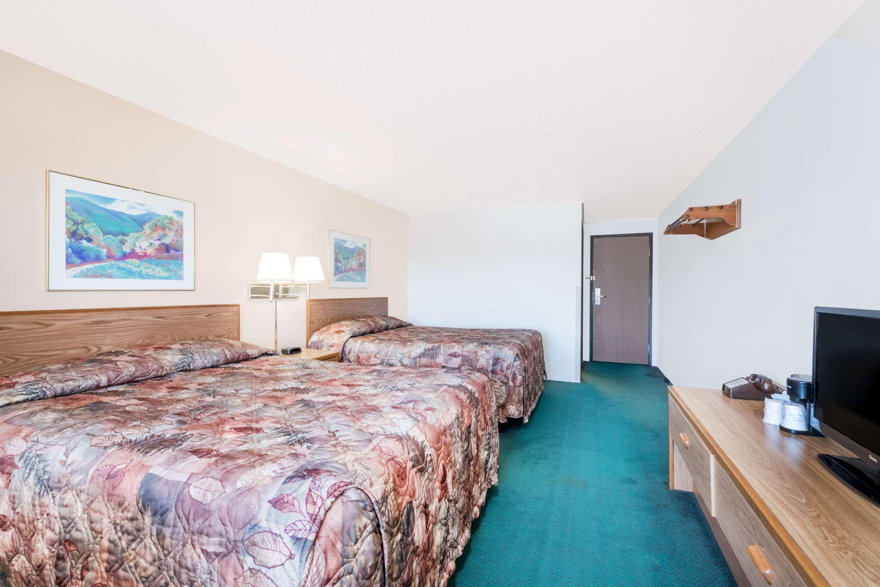 Отель Super 8 By Wyndham Belle Fourche Sd Экстерьер фото