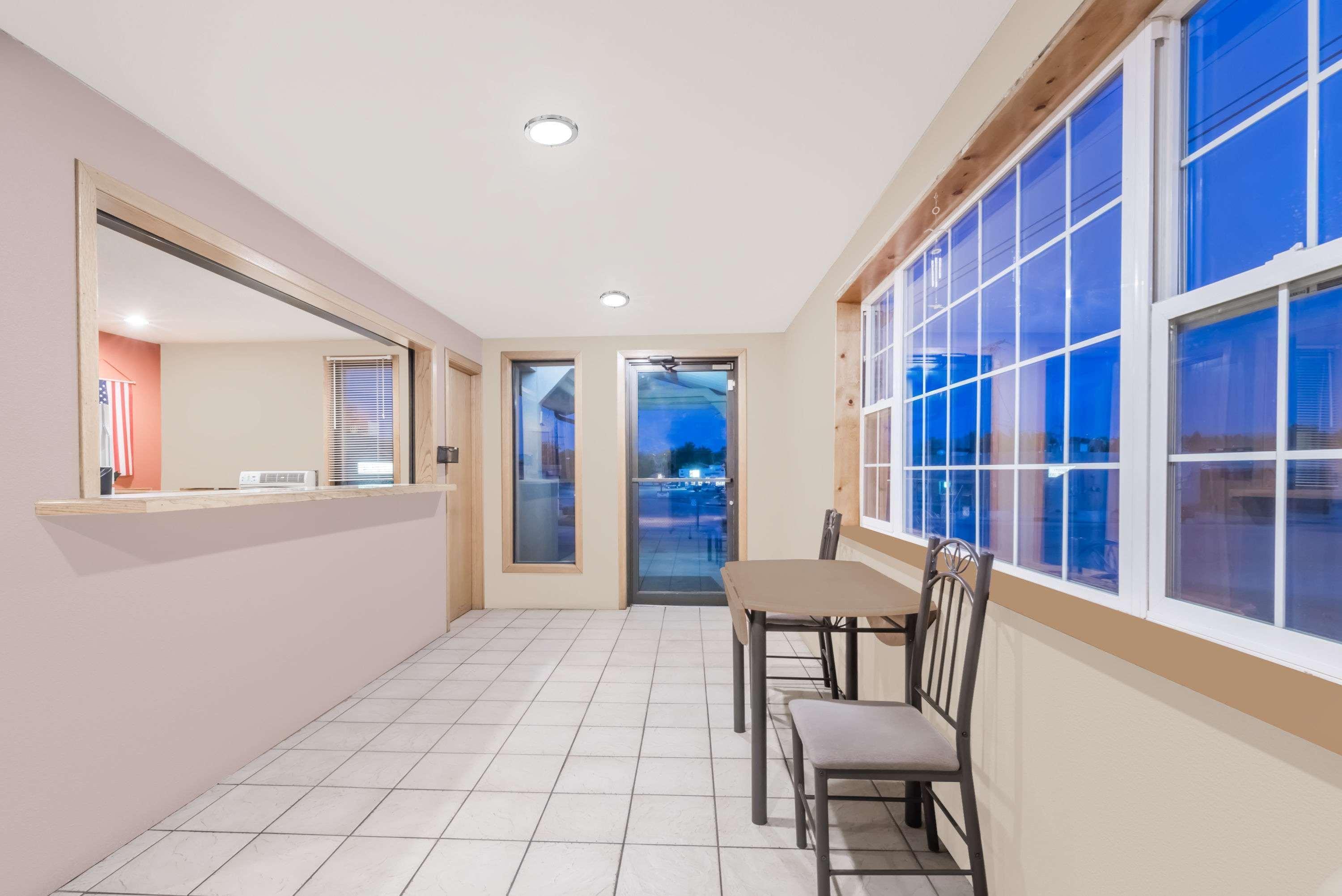 Отель Super 8 By Wyndham Belle Fourche Sd Экстерьер фото