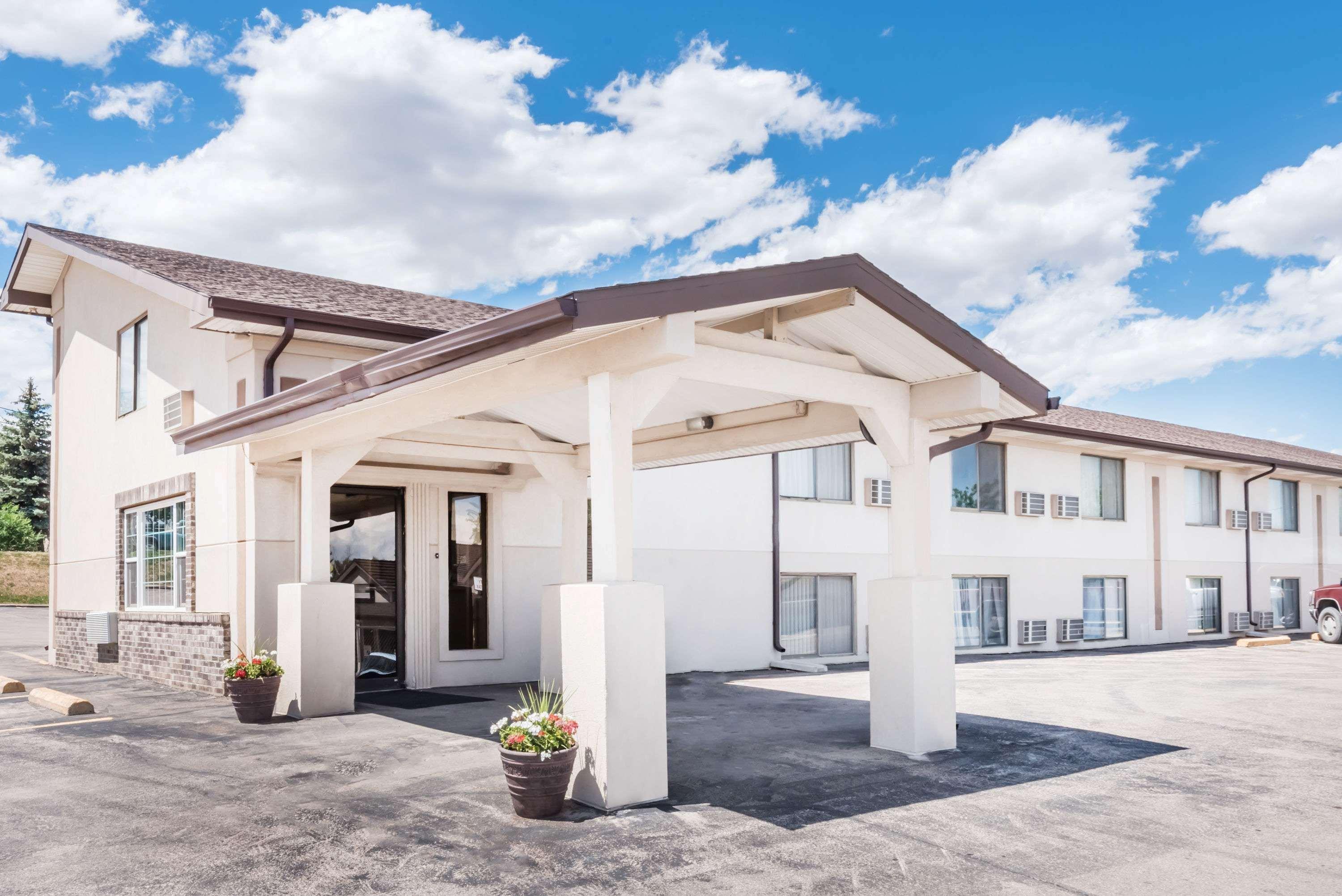 Отель Super 8 By Wyndham Belle Fourche Sd Экстерьер фото